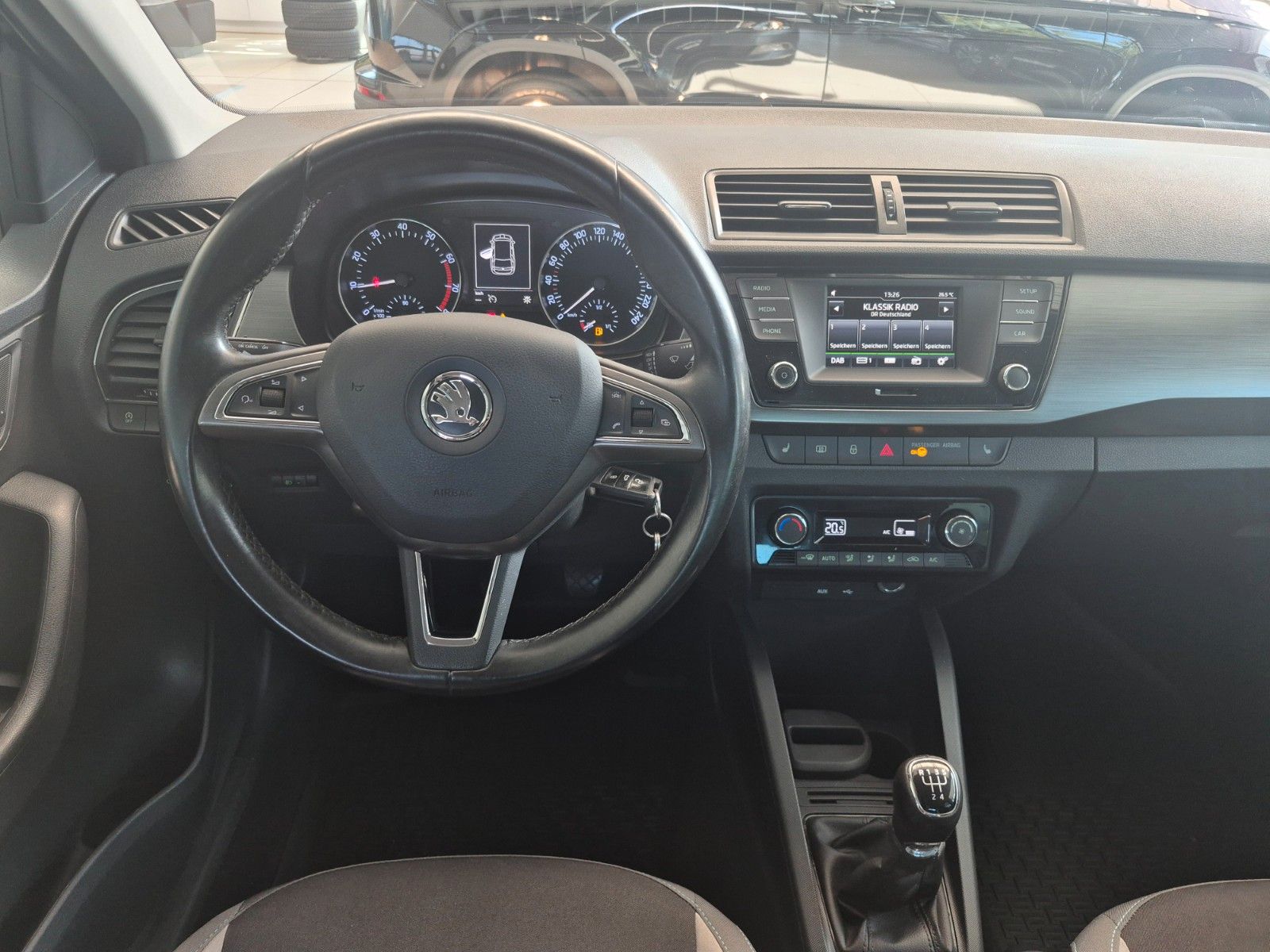 Fahrzeugabbildung SKODA Fabia Combi 1.2 TSI Joy *Allwetterreifen*
