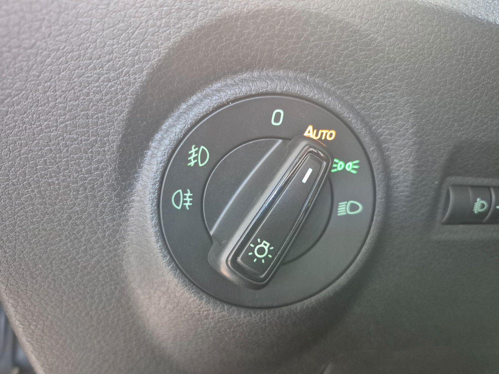 Fahrzeugabbildung SKODA Fabia Combi 1.2 TSI Joy *Allwetterreifen*