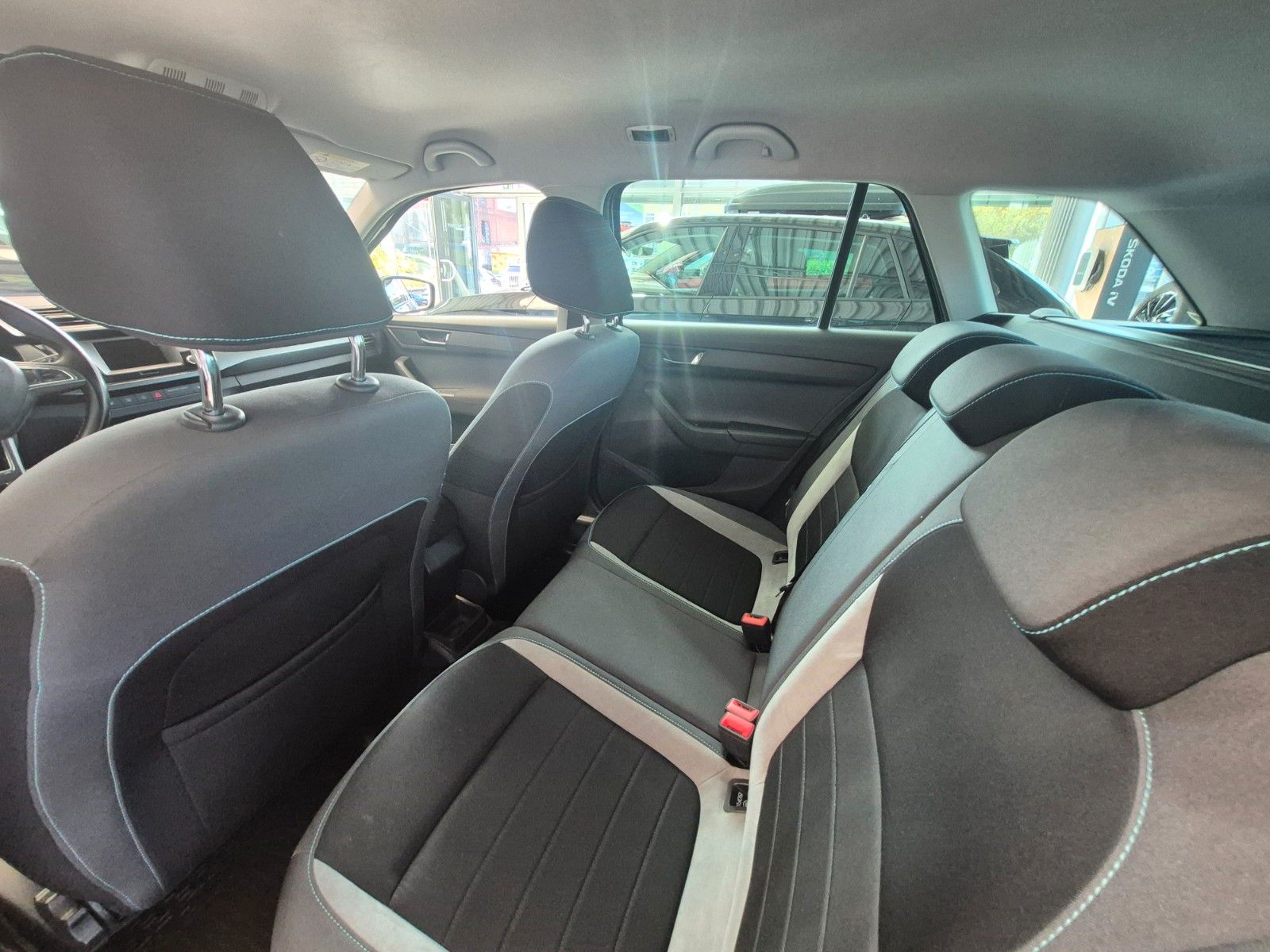 Fahrzeugabbildung SKODA Fabia Combi 1.2 TSI Joy *Allwetterreifen*