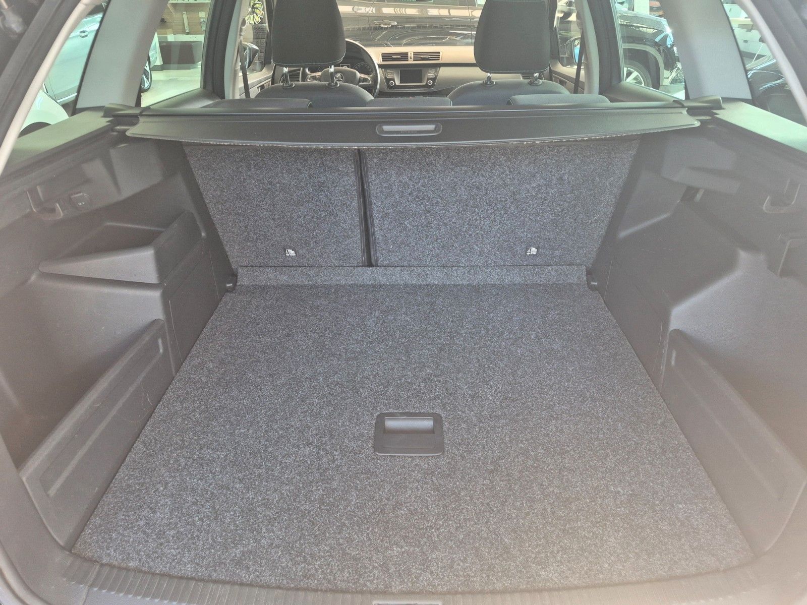 Fahrzeugabbildung SKODA Fabia Combi 1.2 TSI Joy *Allwetterreifen*