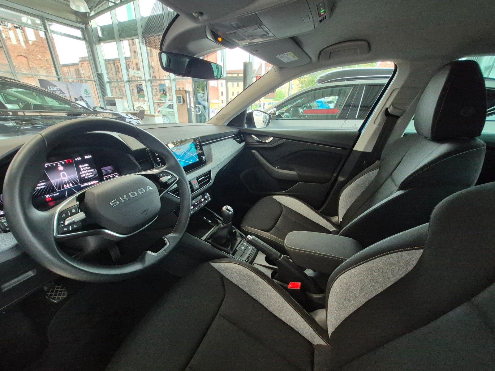 Fahrzeugabbildung SKODA Scala 1.0 TSI TOUR *inkl. Winterräder*