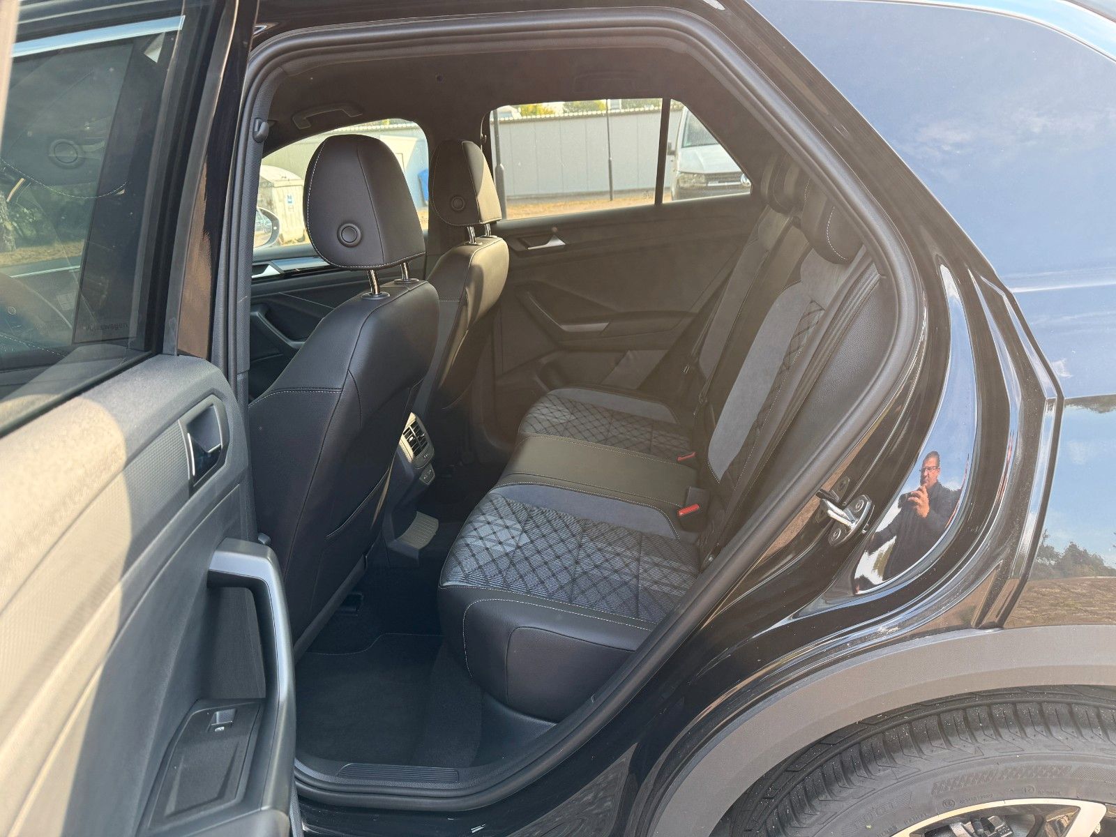 Fahrzeugabbildung Volkswagen T-Roc R-Line