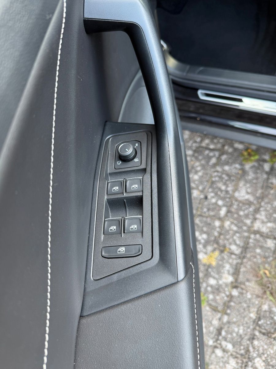 Fahrzeugabbildung Volkswagen T-Roc R-Line