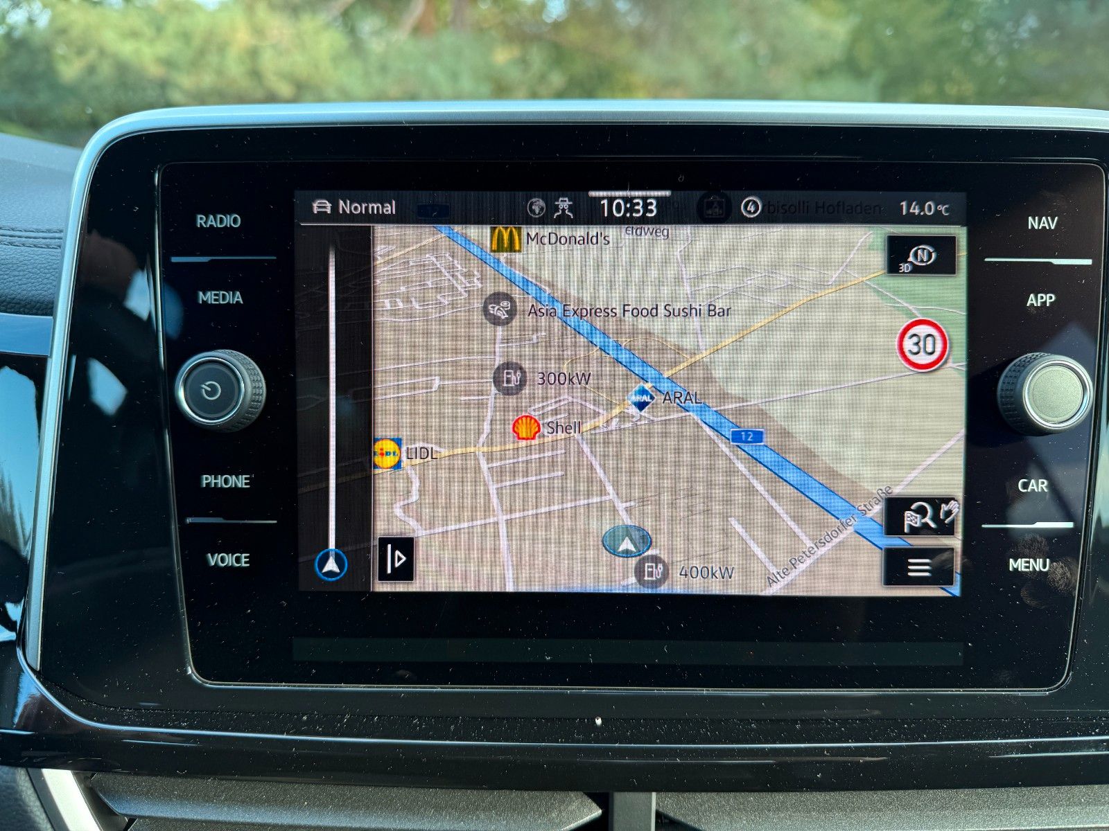 Fahrzeugabbildung Volkswagen T-Roc R-Line