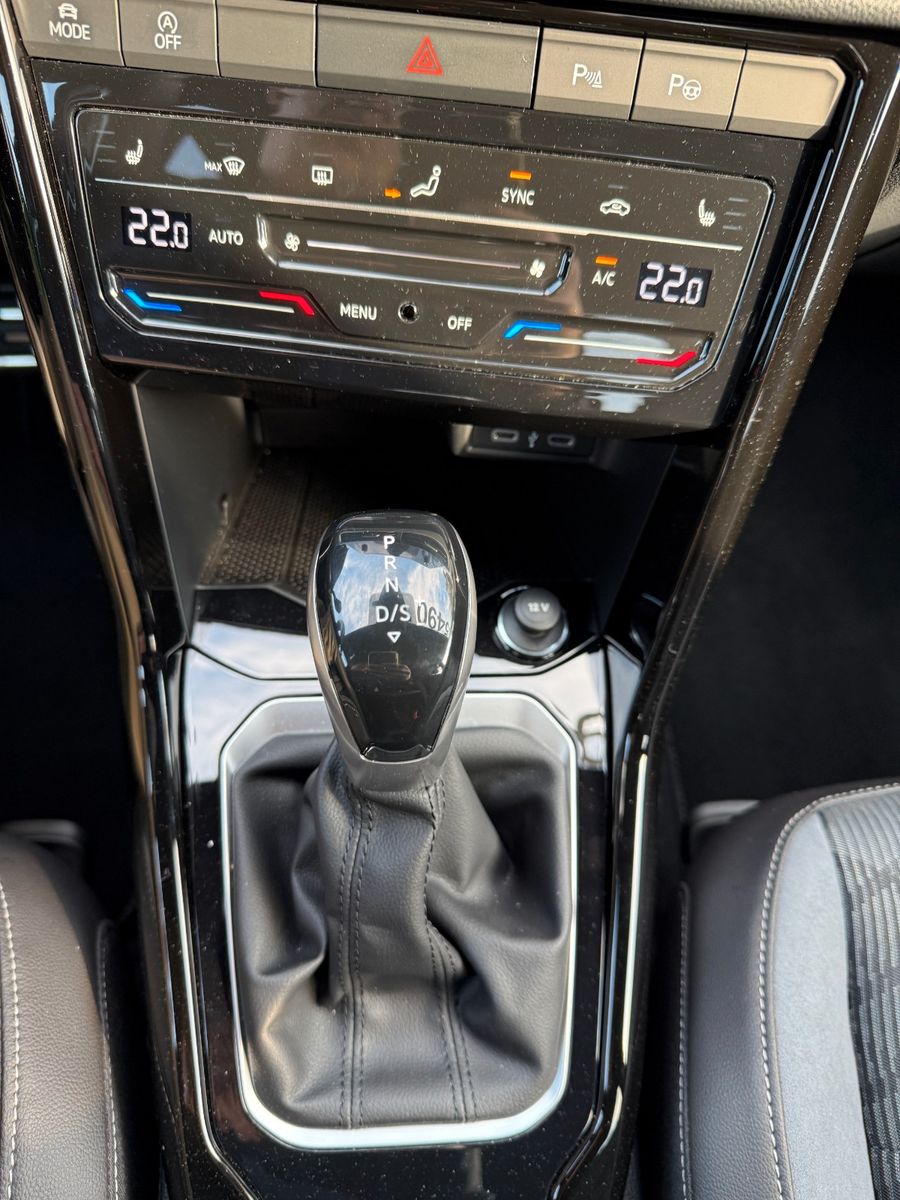 Fahrzeugabbildung Volkswagen T-Roc R-Line