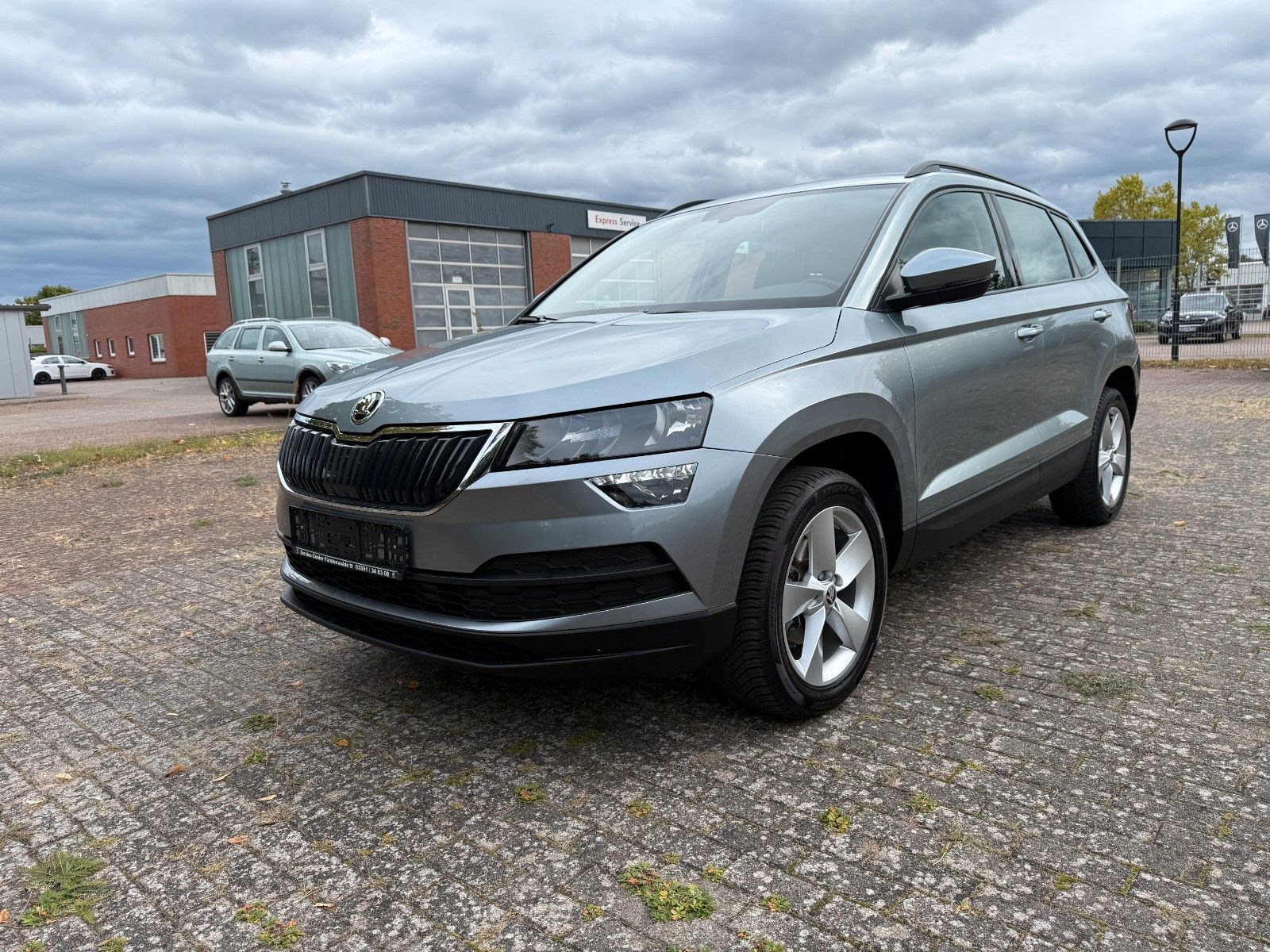SKODA Karoq Ambition *AWR*AHK*