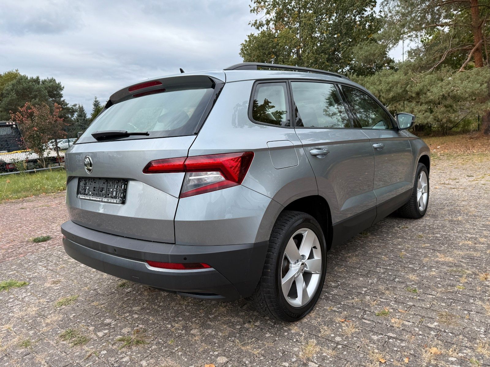 Fahrzeugabbildung SKODA Karoq Ambition *AWR*AHK*