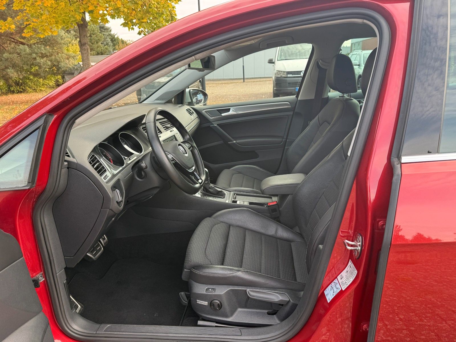 Fahrzeugabbildung Volkswagen Alltrack Variant*WKR*Dachträger*SH*Kamera