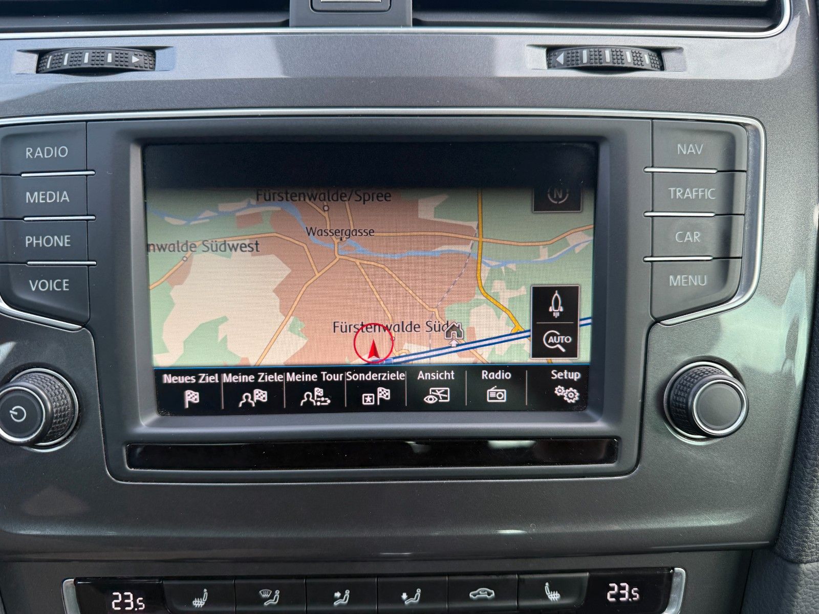 Fahrzeugabbildung Volkswagen Alltrack Variant*WKR*Dachträger*SH*Kamera