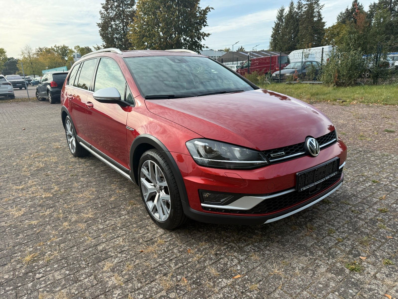 Fahrzeugabbildung Volkswagen Alltrack Variant*WKR*Dachträger*SH*Kamera
