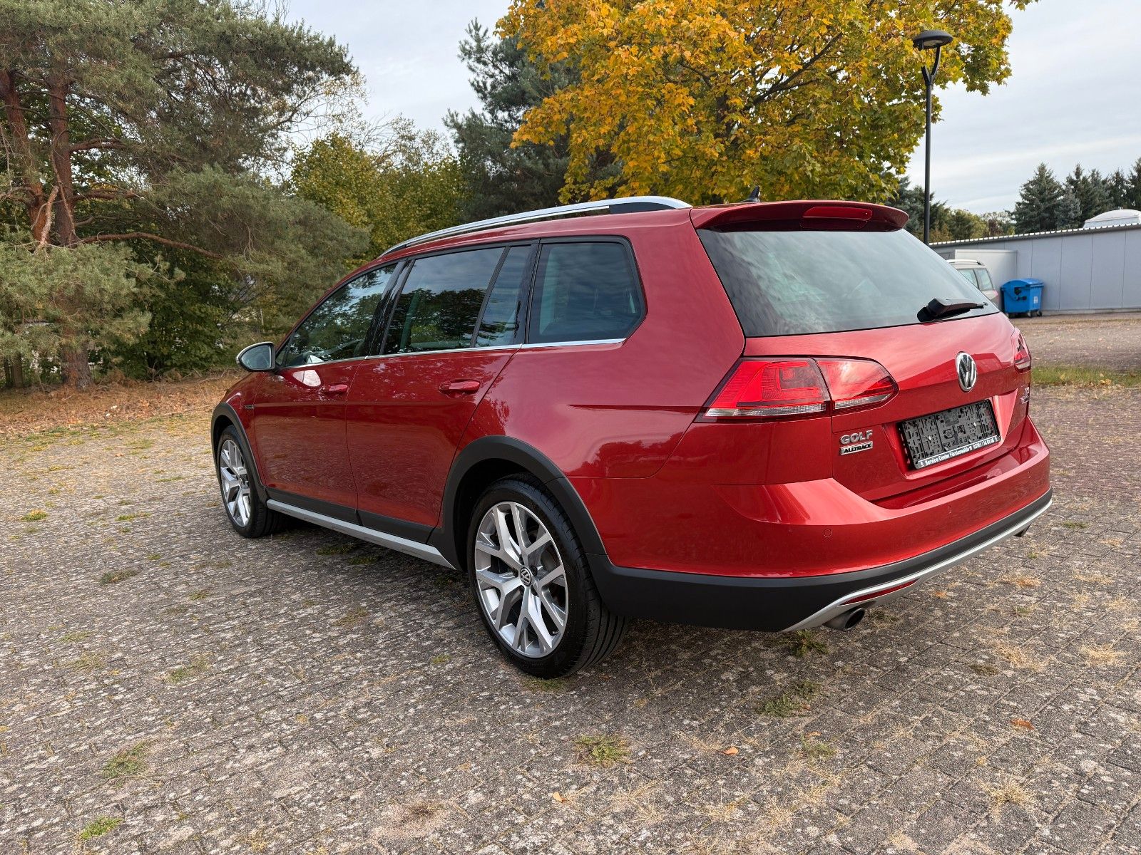 Fahrzeugabbildung Volkswagen Alltrack Variant*WKR*Dachträger*SH*Kamera