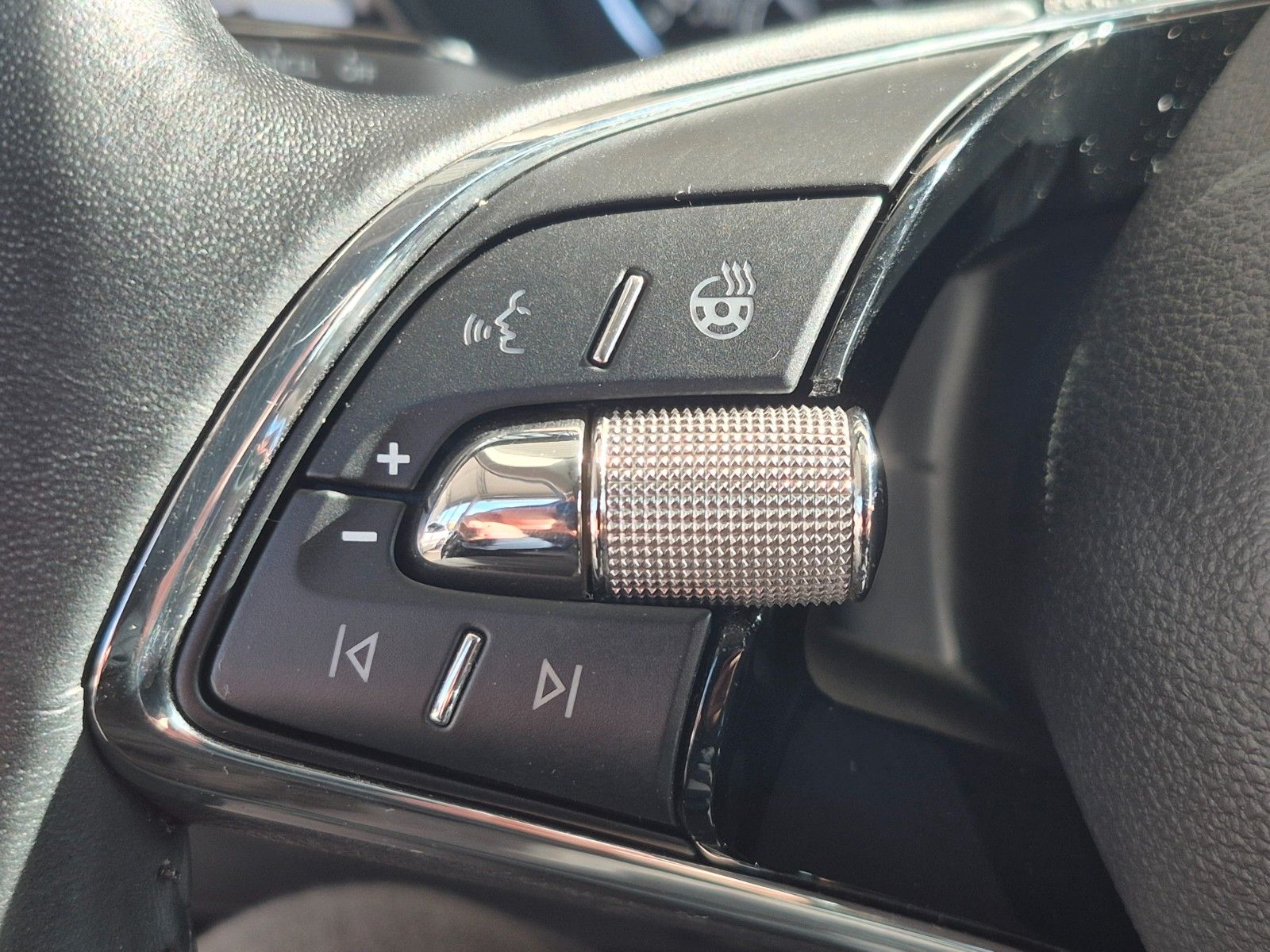 Fahrzeugabbildung SKODA Fabia 1.0 TSI Ambition *Navigationssystem*