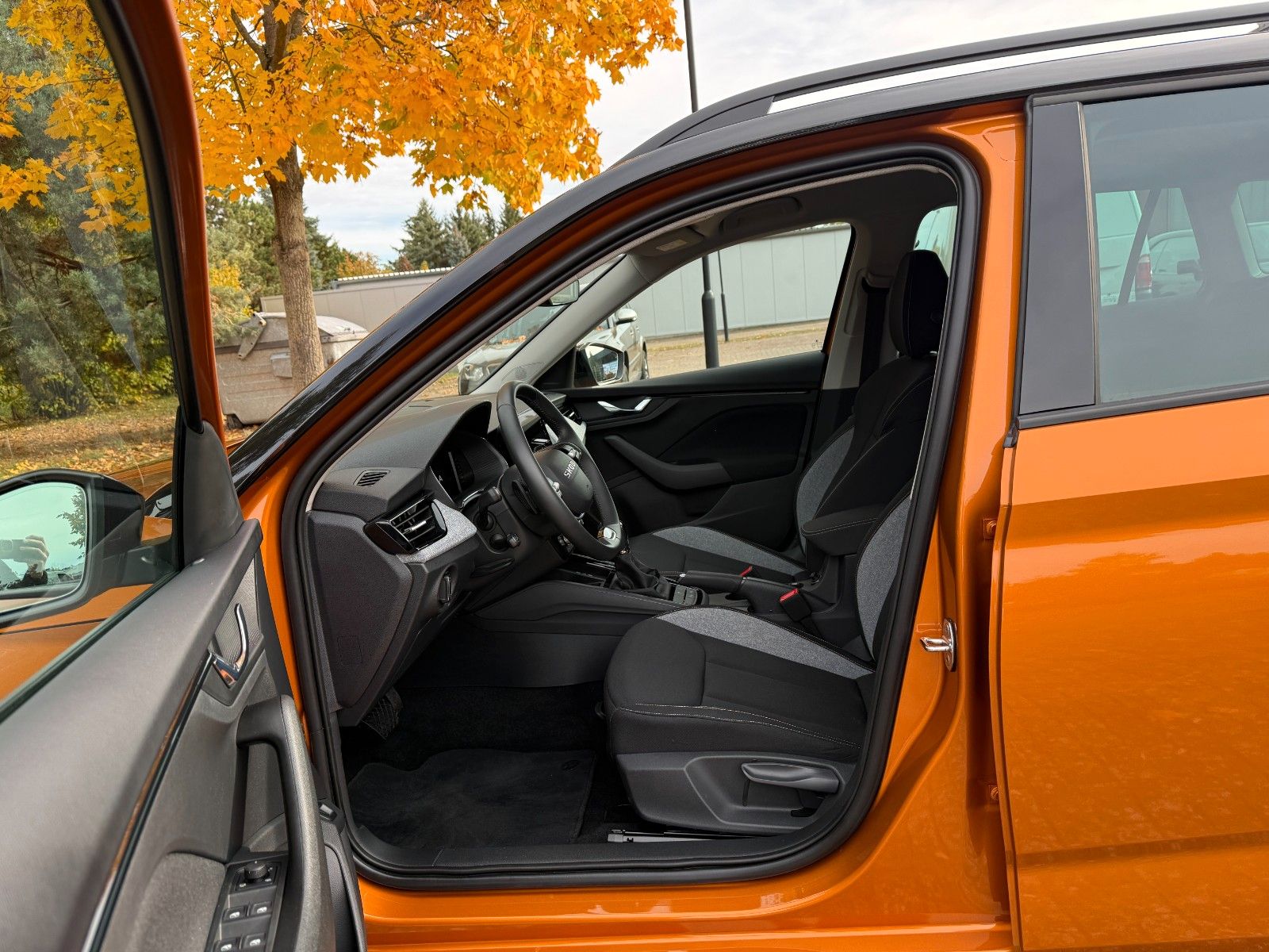 Fahrzeugabbildung SKODA Kamiq Selection*Kamera*WKR*Automatik*