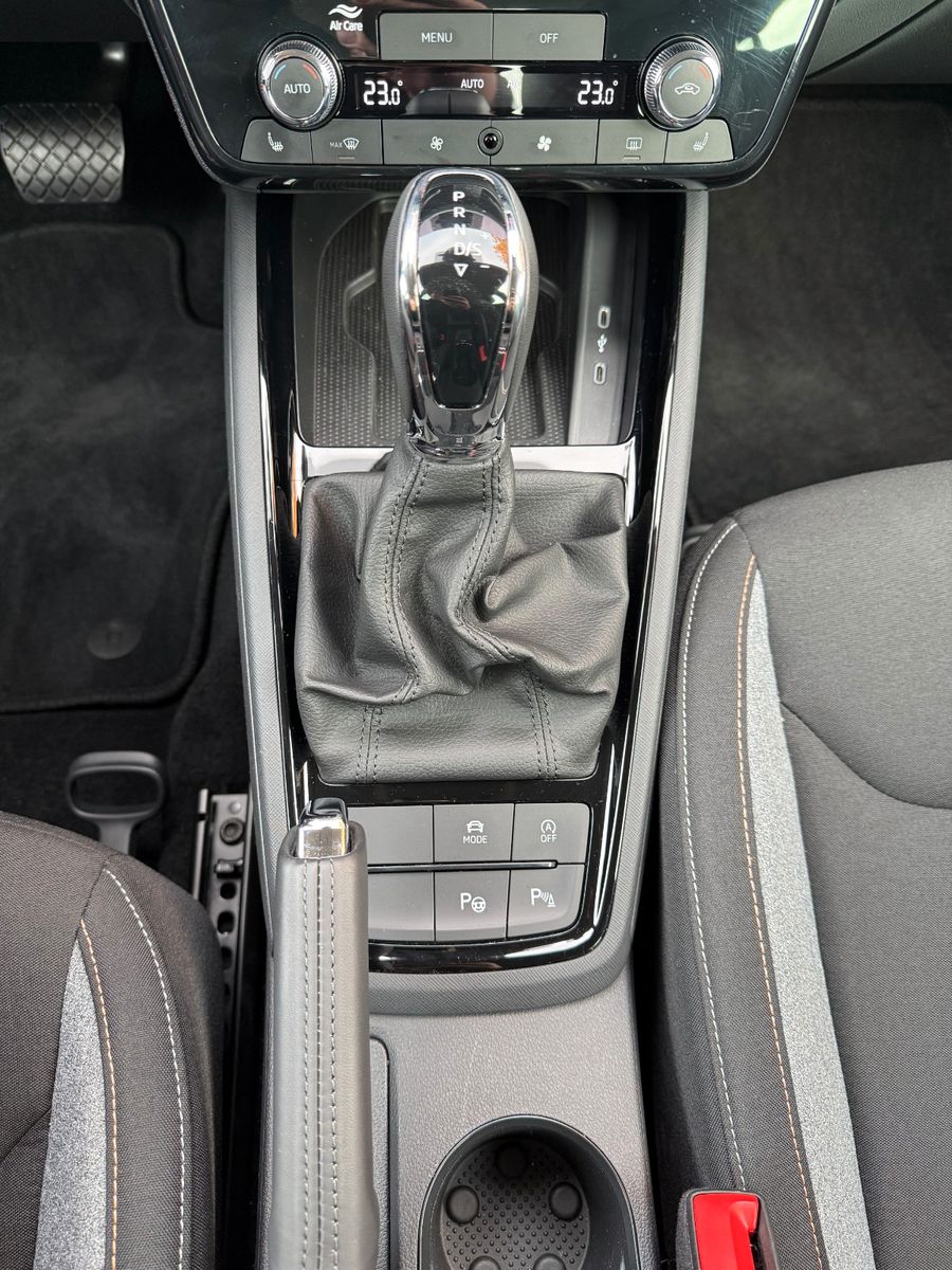Fahrzeugabbildung SKODA Kamiq Selection*Kamera*WKR*Automatik*